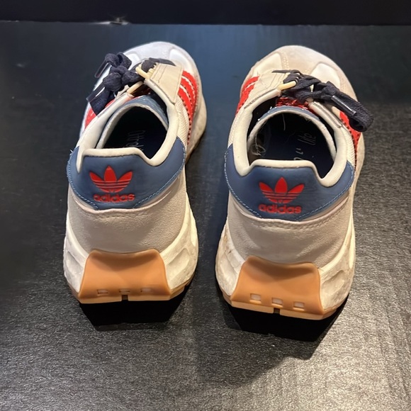 Adidas Retropy E5 in White/Red/Blue Unisex - Picture 4 of 7